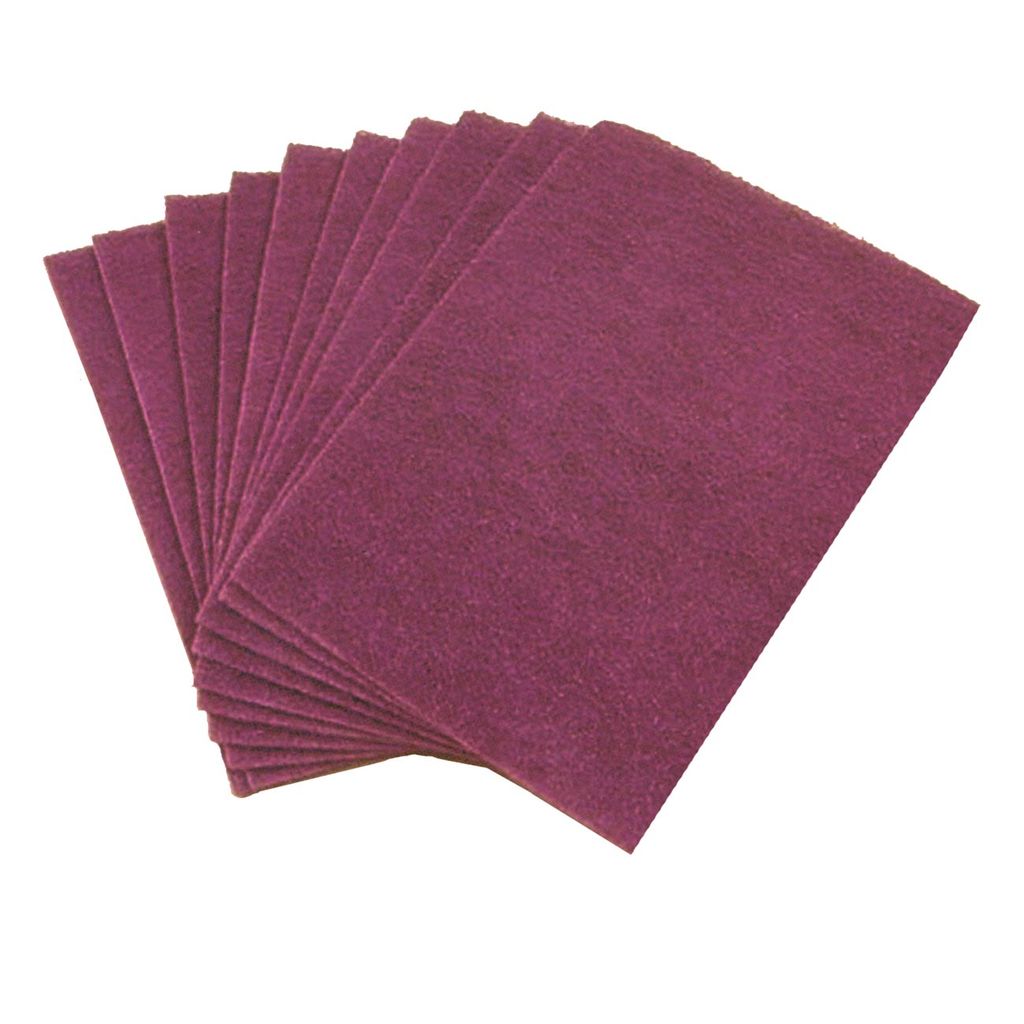 BRUSH CONTAINS WHITE FIBER BRISTLES. DESIGNED SPECIFICALLY FOR CLEANING AIRCRAFT EXTERIORS. ALSO GREAT FOR APPLYING METAL CLEANERS AND BRIGHTENING AGENTS TO METAL SURFACES. 21/2 IN. LONG BRISTELS ON 5 IN. DIA. BASE.